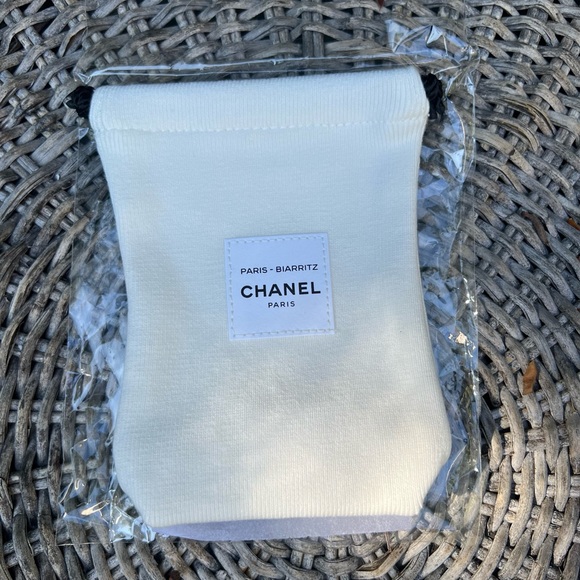 CHANEL Drawstring Dust Bags/Makeup Pouches - Picture 4 of 6
